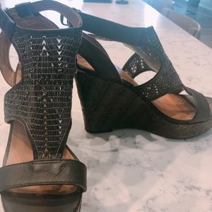 LUCKY BRAND WEDGES!!